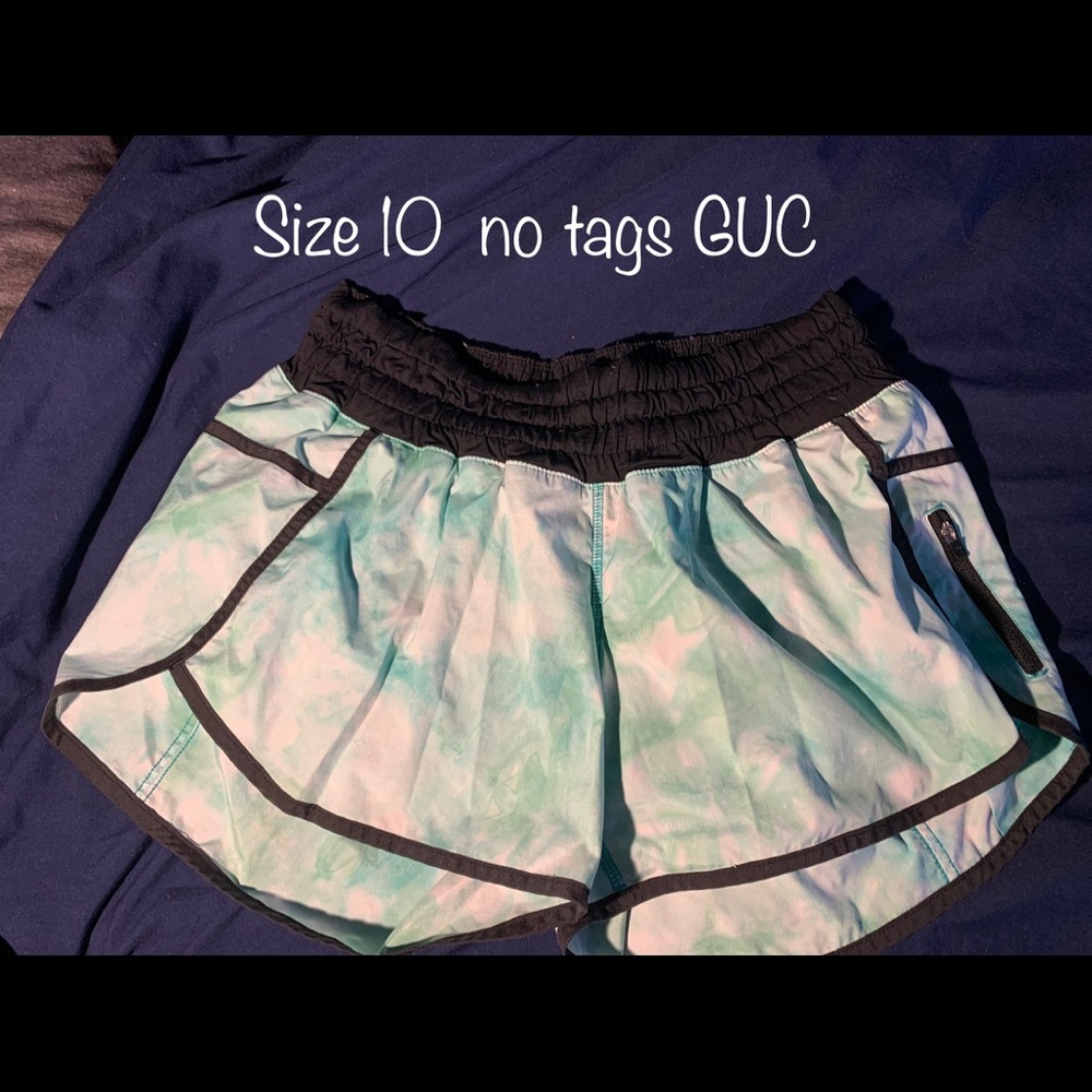 Size 10 lululemon shorts